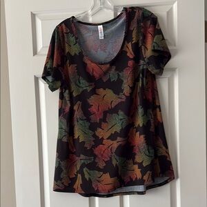 LuLaRoe Multicolor Leaf Print Short Sleeve Top